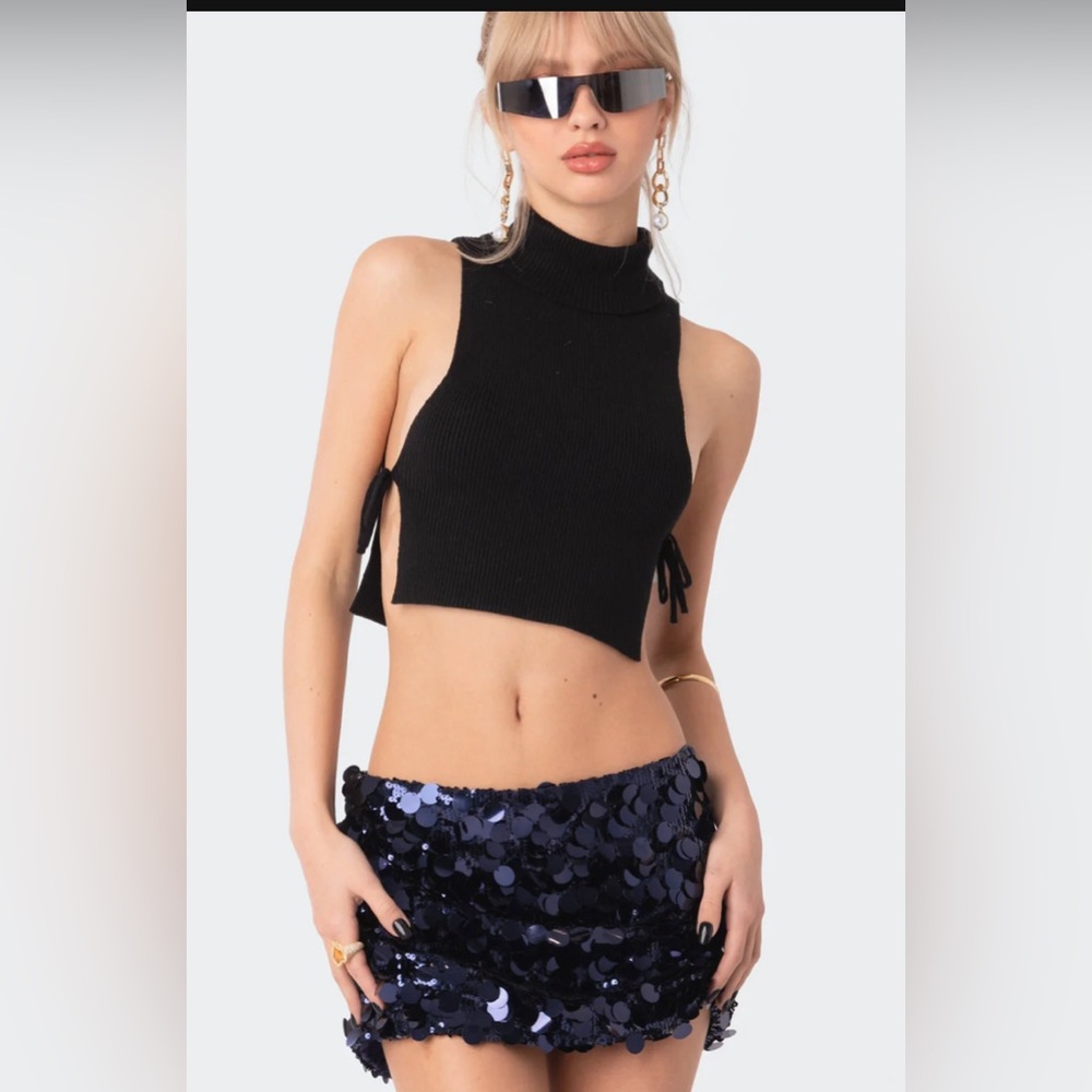 Edikted Knitted Side Lace-Up Top